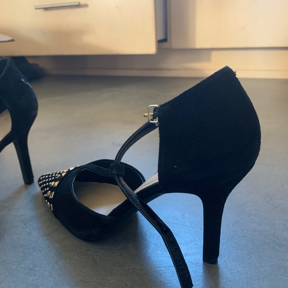 Super cute black heels with sparkles on the front